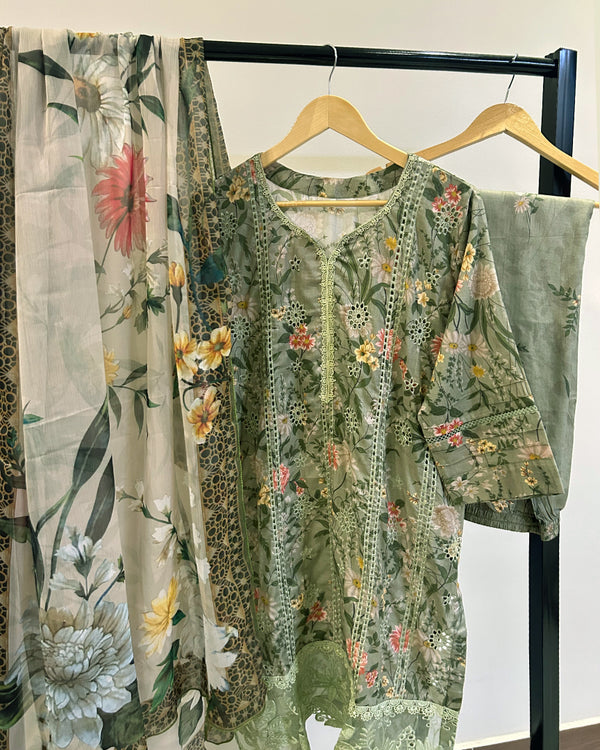 Maria.B Mprints 2025 Pure Lawn Collection - 8B